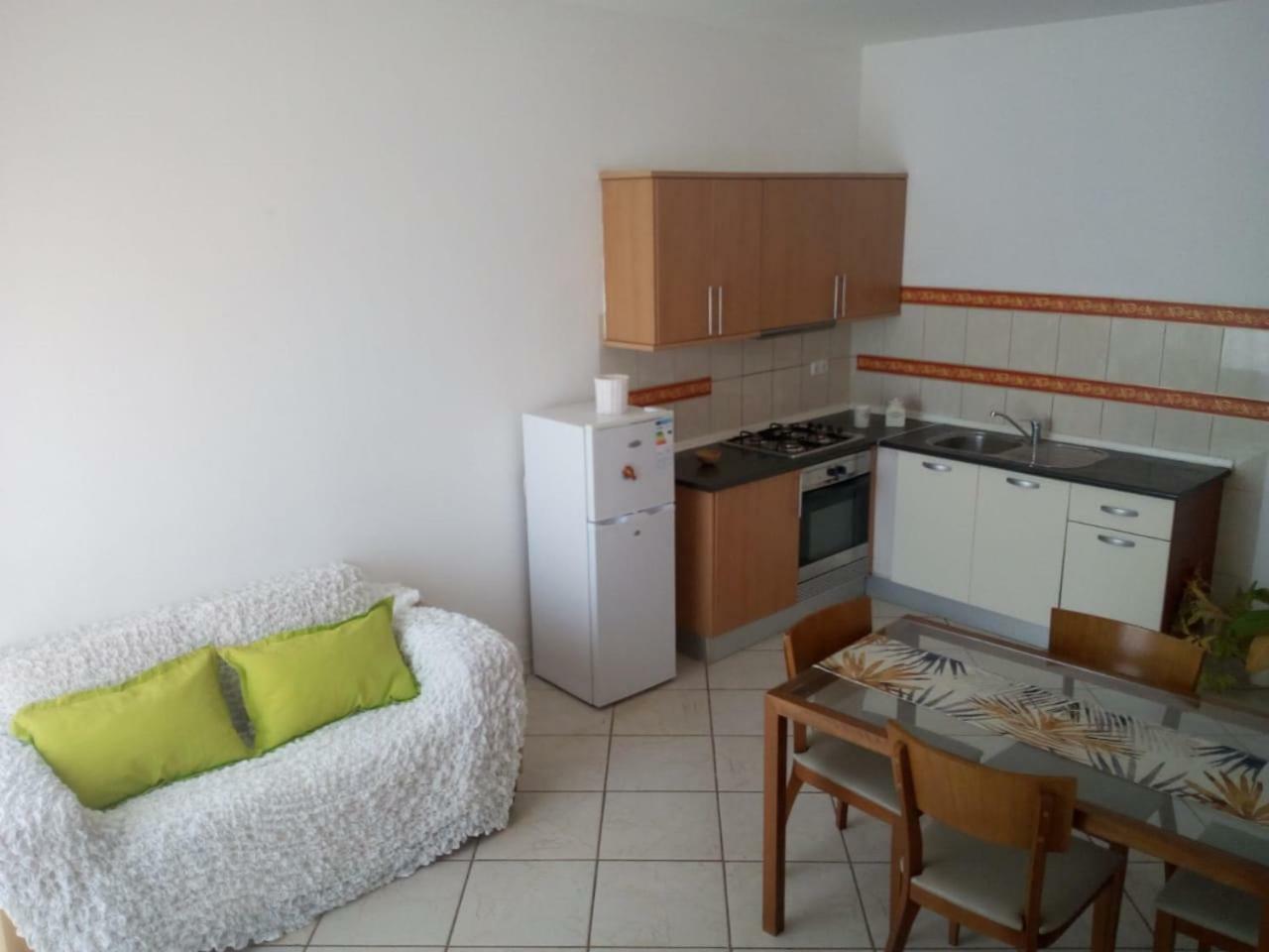 Good Value Low Cost Apartment Second Beach Line Санта Мария Екстериор снимка