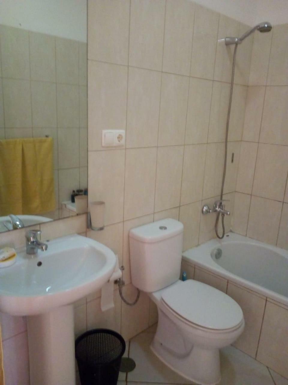 Good Value Low Cost Apartment Second Beach Line Санта Мария Екстериор снимка